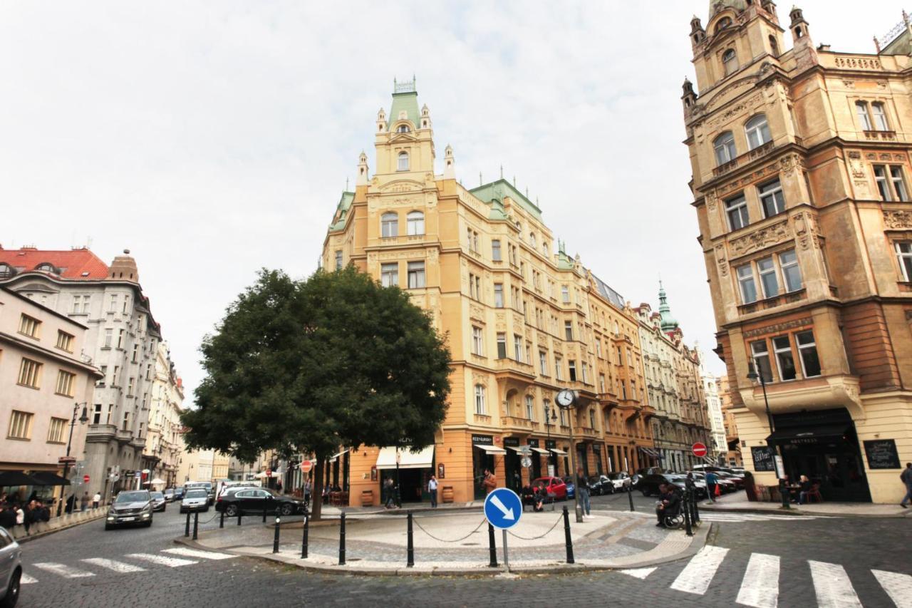 Tiffany Apartment Prag Exterior foto